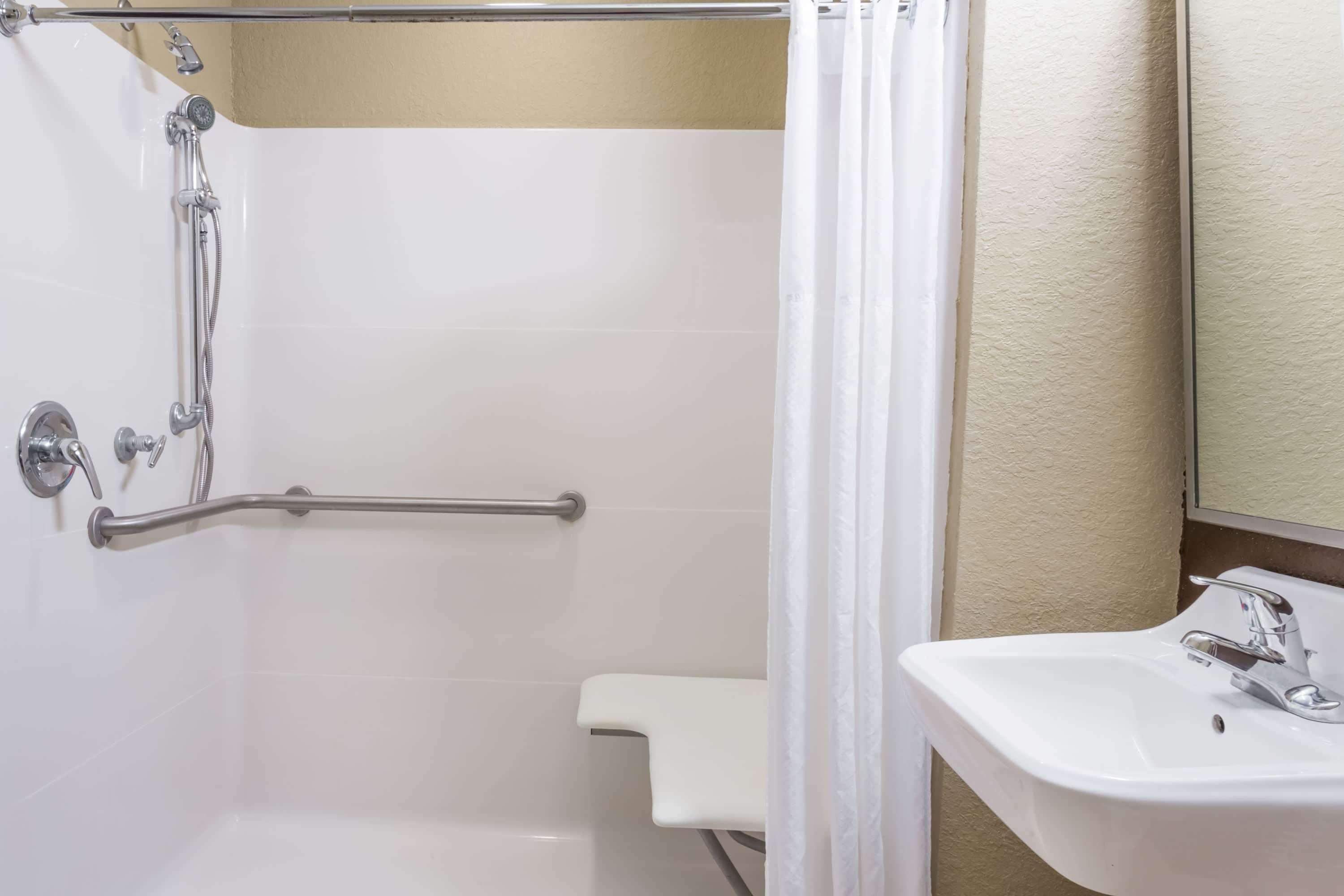 Microtel Inn & Suites By Wyndham Jacksonville Airport Esterno foto